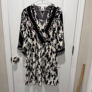 Cabi Womens Wrap Dress Black White Floral Geometric Print Size Medium
